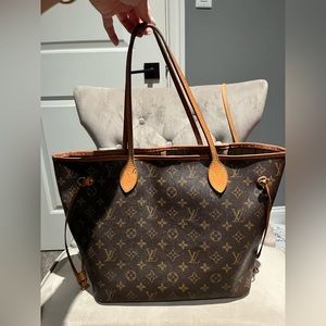 Authentic Louis Vuitton NEVERFULL MM w/ original dustbag!